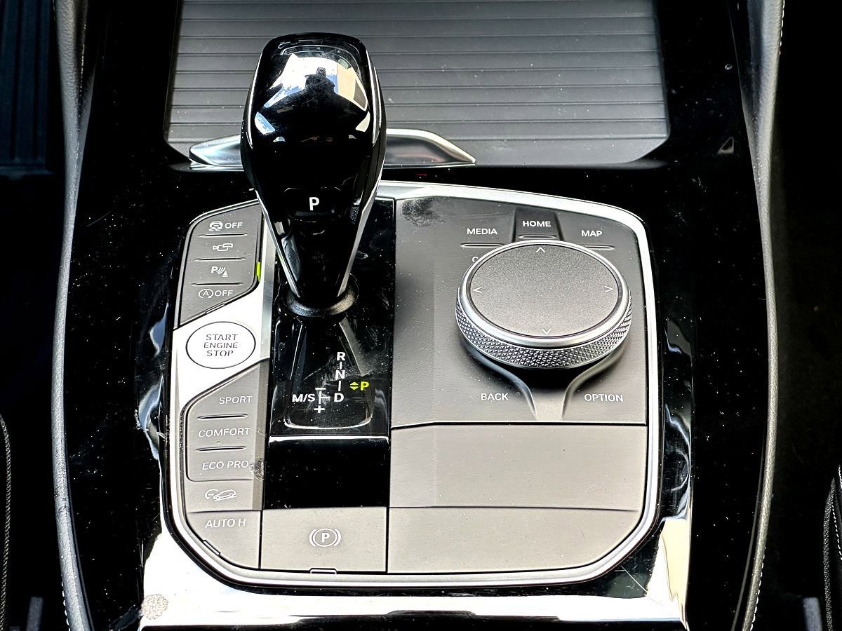 Certified 2025 BMW X4 xDrive30i image 31