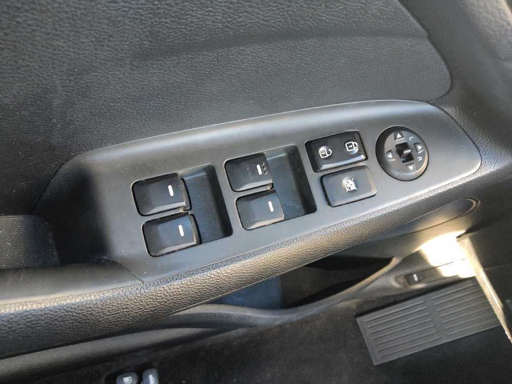 Used 2017 Kia Forte LX image 27