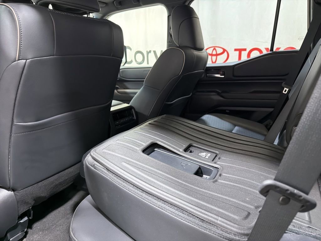 Used 2024 Toyota Land Cruiser image 19