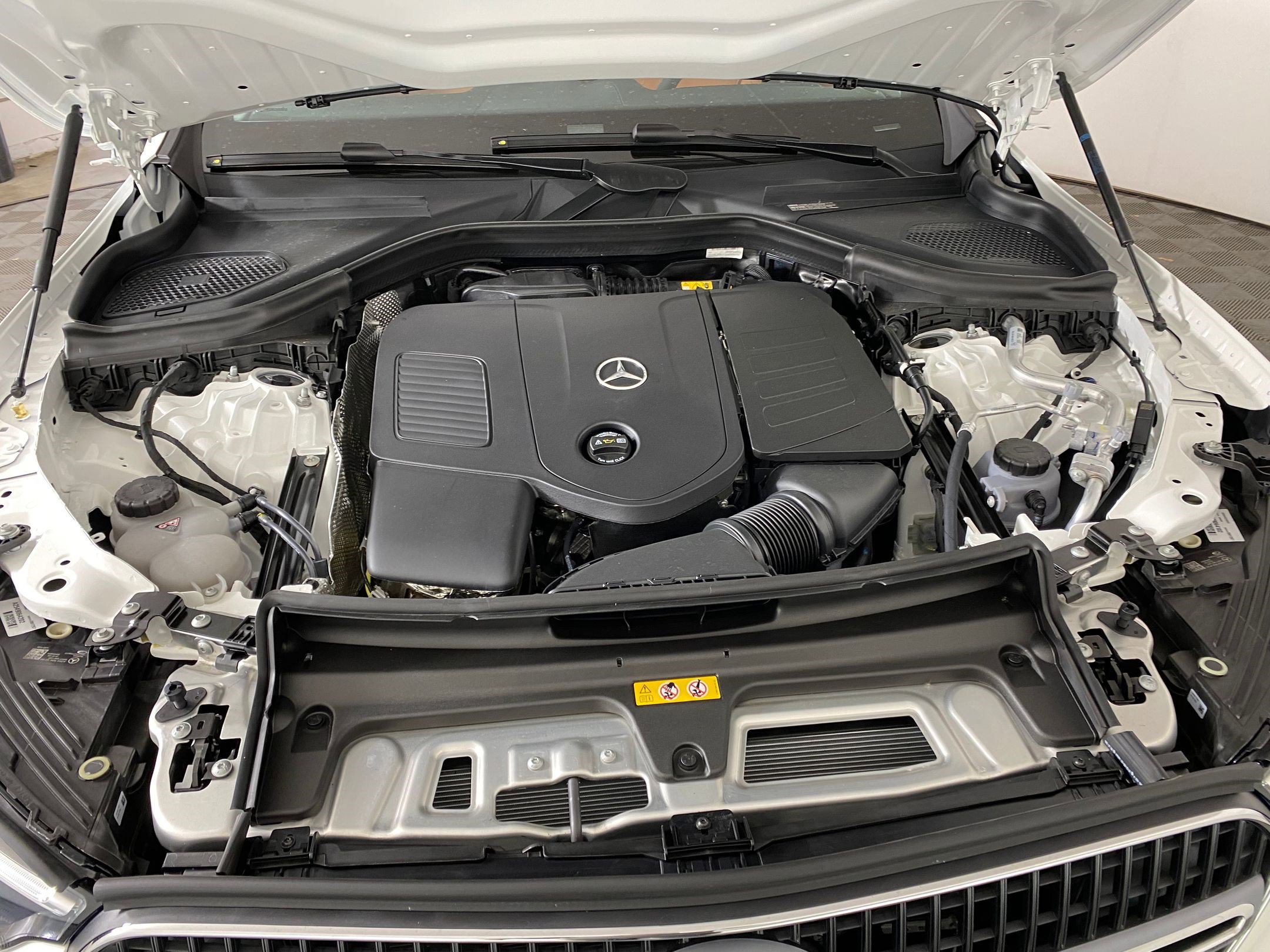 Used 2026 Mercedes-Benz GLC 300 4MATIC image 31