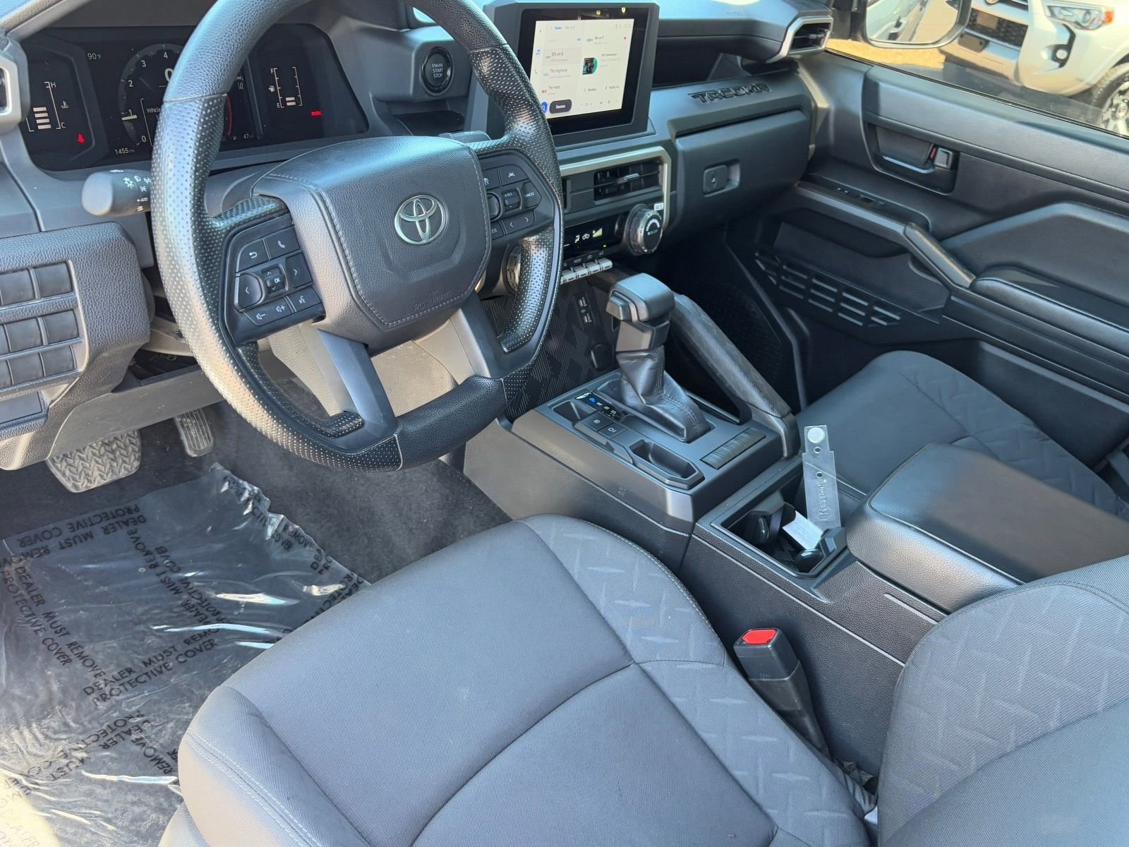 Used 2025 Toyota Tacoma SR image 15