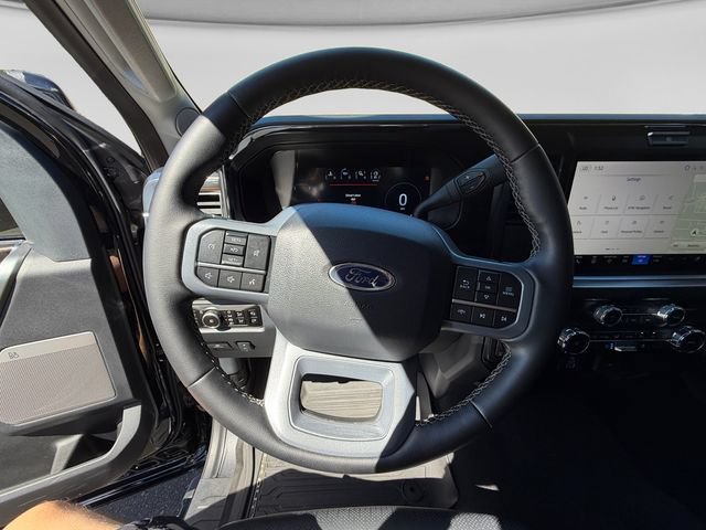 Used 2025 Ford F350 Lariat w/ Black Appearance Package AWD/4WD image 13