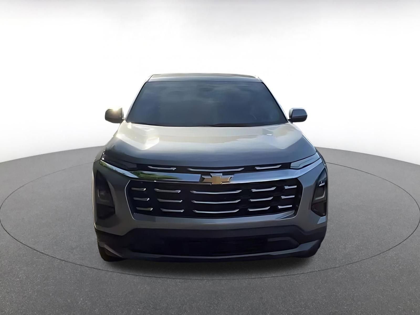 Used 2025 Chevrolet Equinox LT FWD image 4