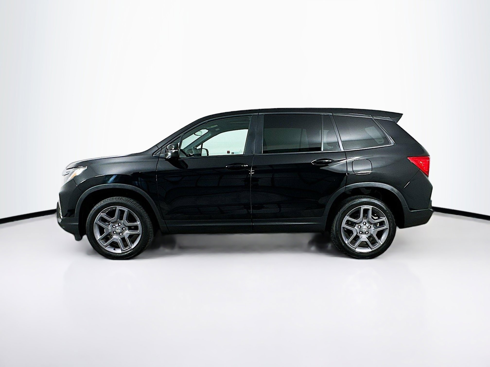 Used 2022 Honda Passport EX-L image 4