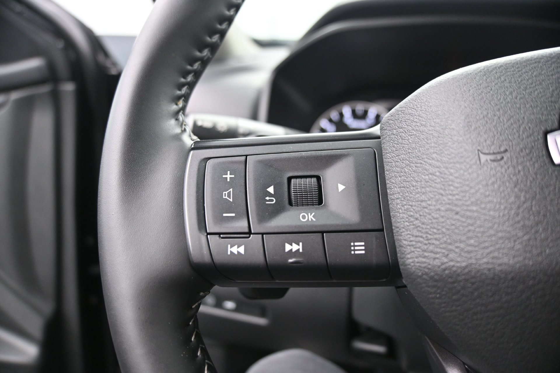 Used 2026 Nissan Rogue SV AWD/4WD image 23