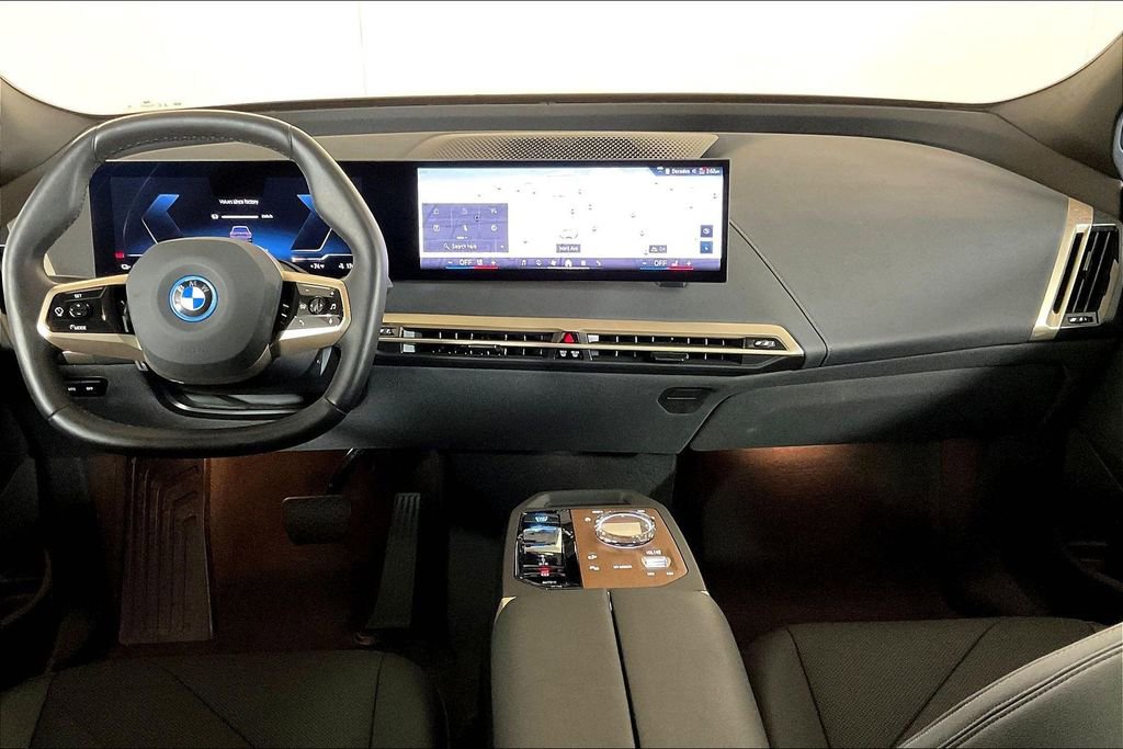 Used 2025 BMW iX xDrive50 w/ Sport Package AWD/4WD image 14