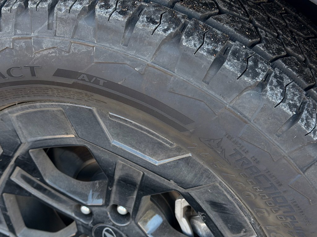 Used 2025 Hyundai Santa Fe XRT image 10