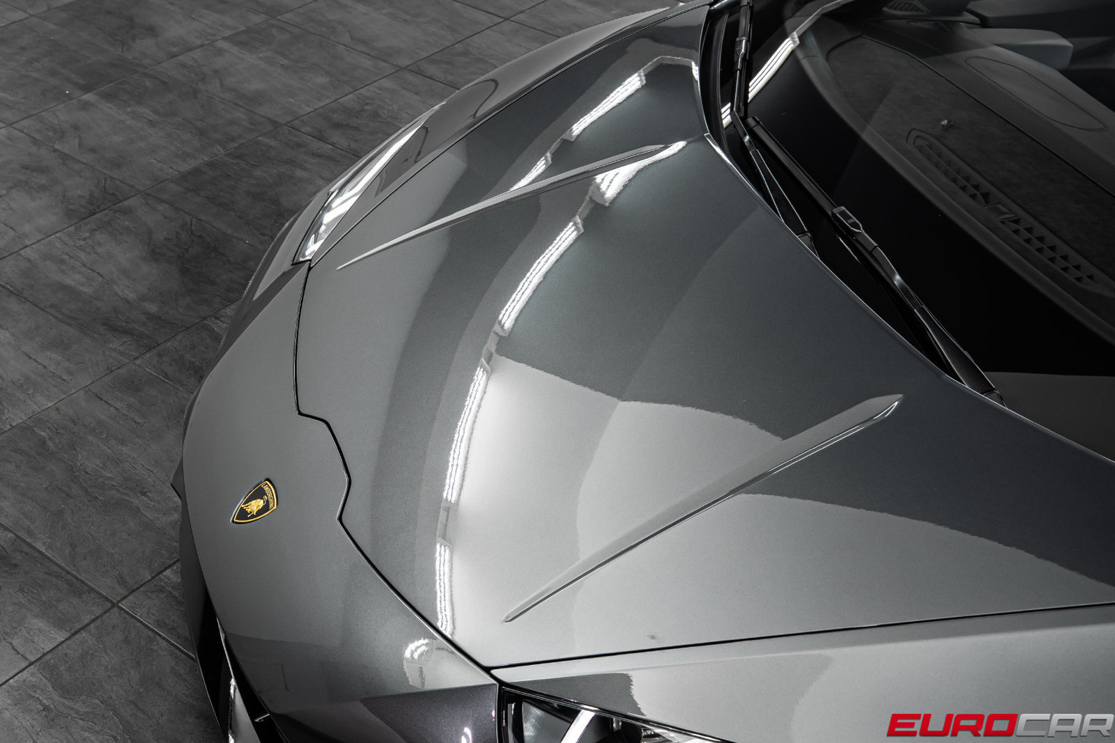 Used 2021 Lamborghini Huracan EVO RWD image 11