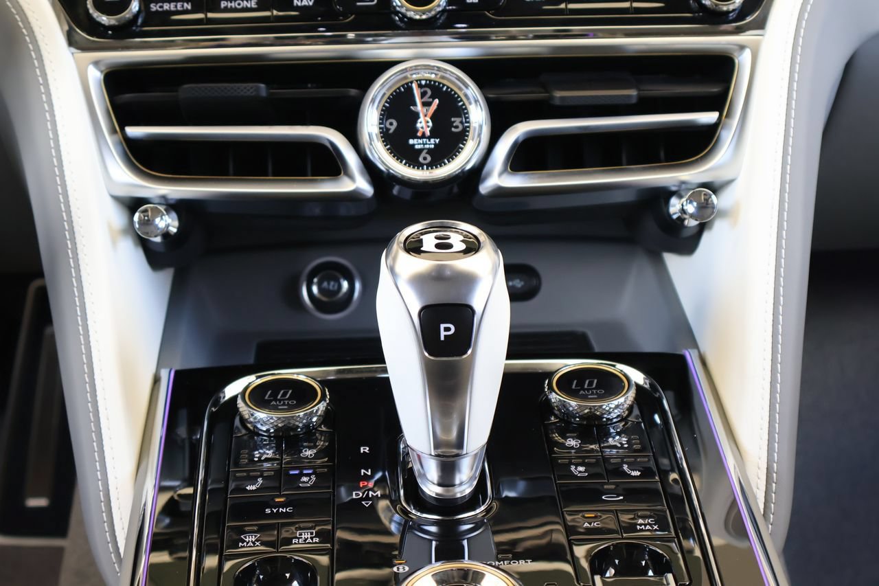 New 2026 Bentley Flying Spur Plug-In Hybrid AWD/4WD image 18
