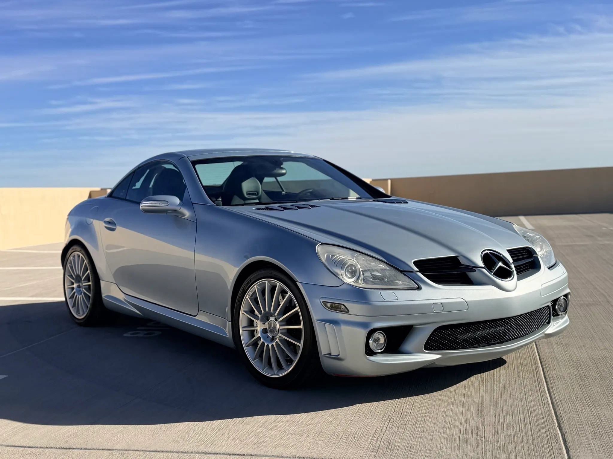 Used 2005 Mercedes-Benz SLK 55 AMG image 2