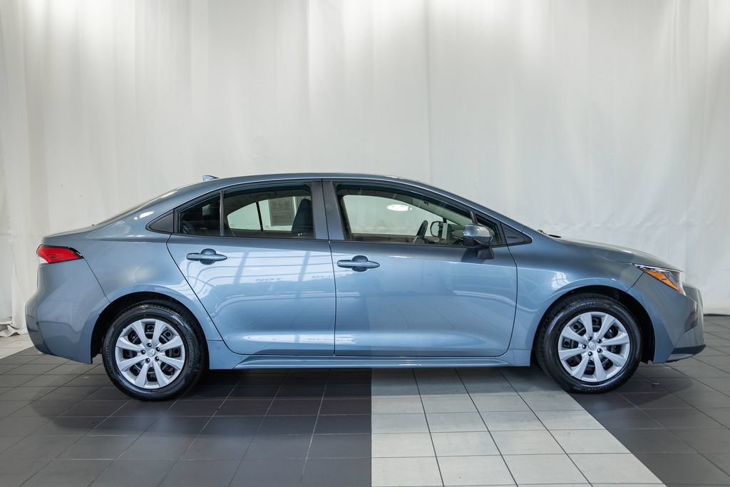 Used 2026 Toyota Corolla LE FWD image 3