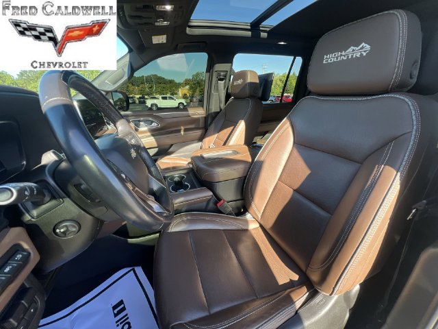 Used 2024 Chevrolet Suburban High Country w/ Advanced Technology Package AWD/4WD image 25
