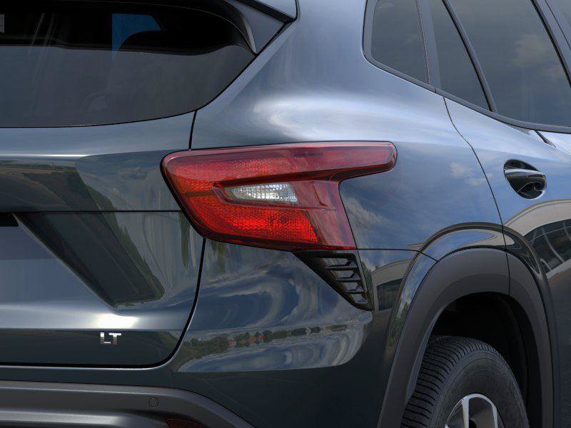 Used 2026 Chevrolet Trax LT w/ Driver Confidence Package FWD image 11