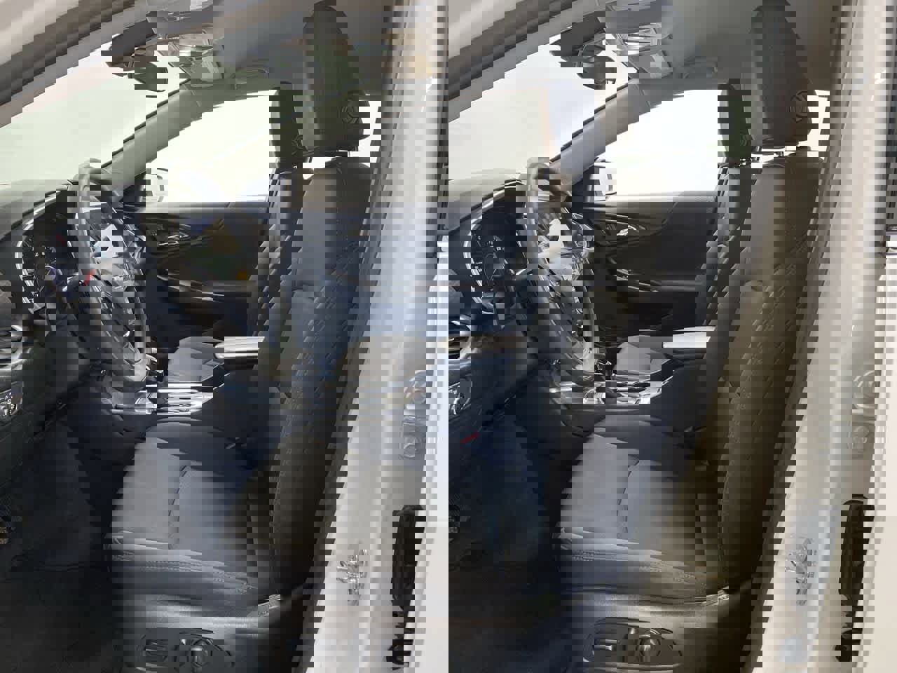 Used 2023 Chevrolet Malibu LT image 15