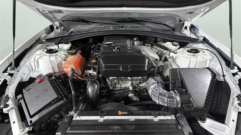 Used 2022 Chevrolet Camaro LT image 33