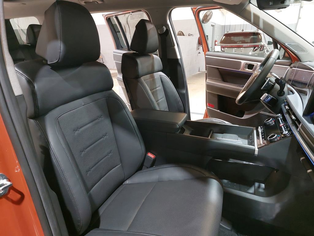 Used 2024 Hyundai Santa Fe Limited image 10