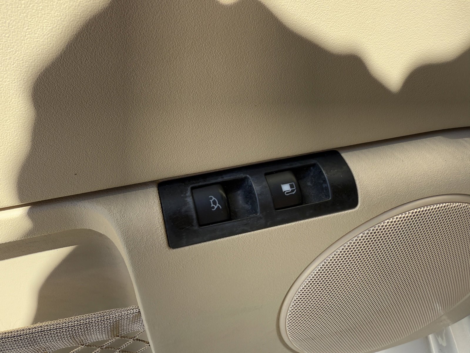 Used 2008 Volkswagen Beetle S image 27