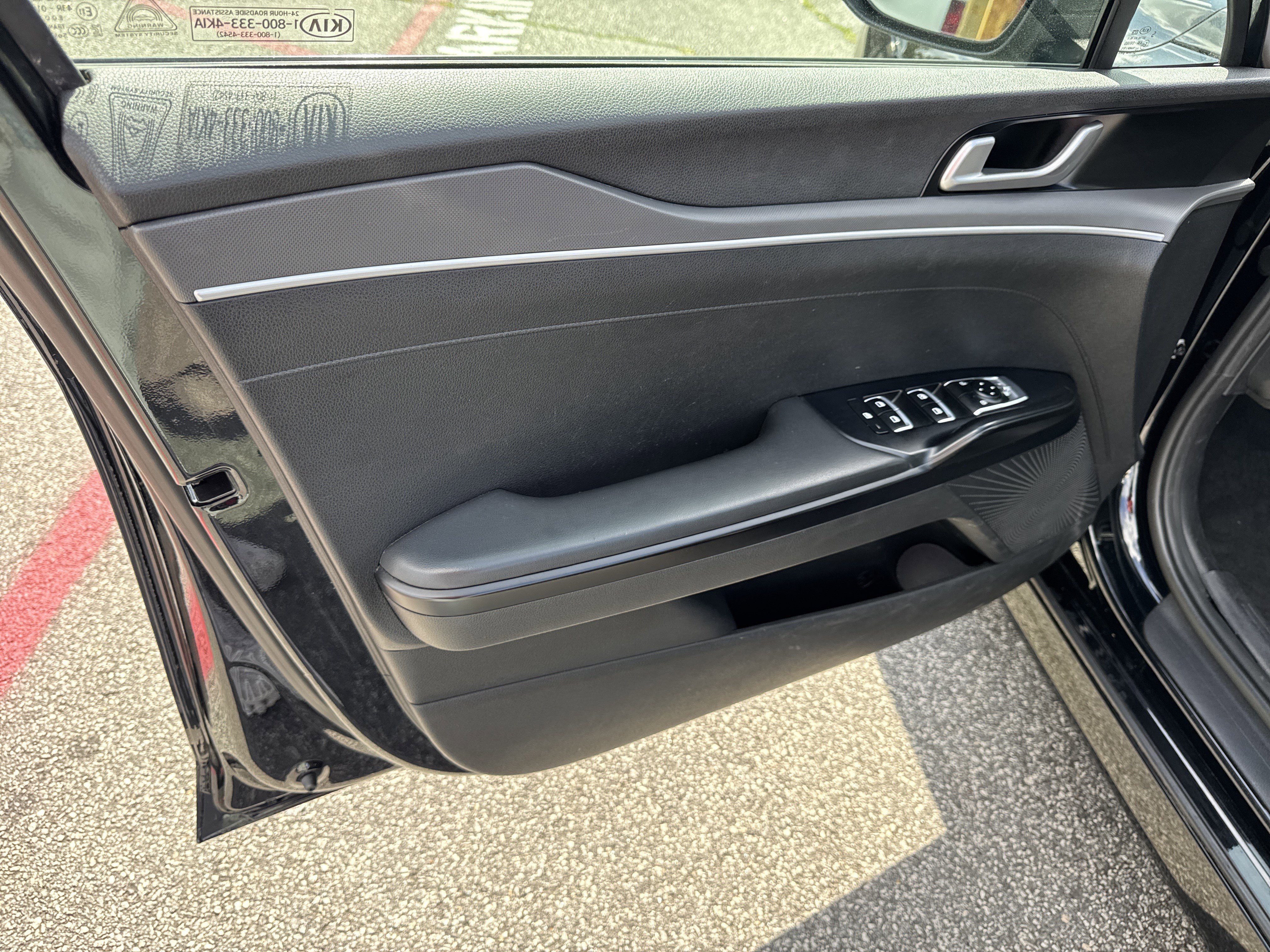 Used 2021 Kia K5 LXS image 9