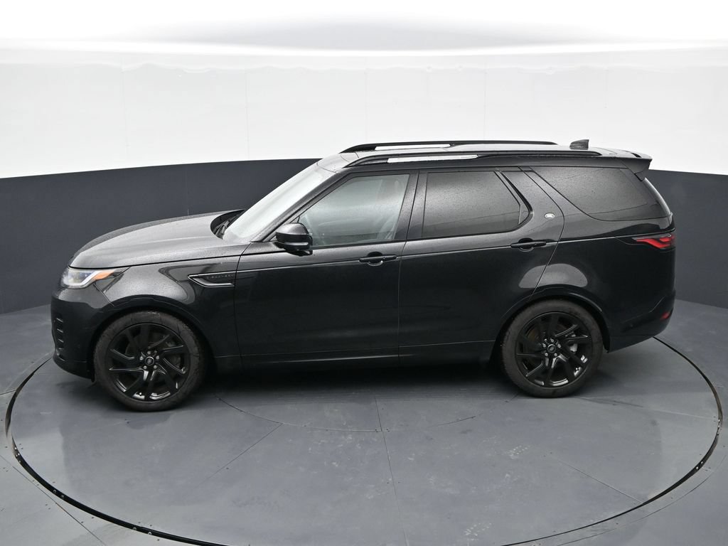 Used 2024 Land Rover Discovery Dynamic SE AWD/4WD image 24