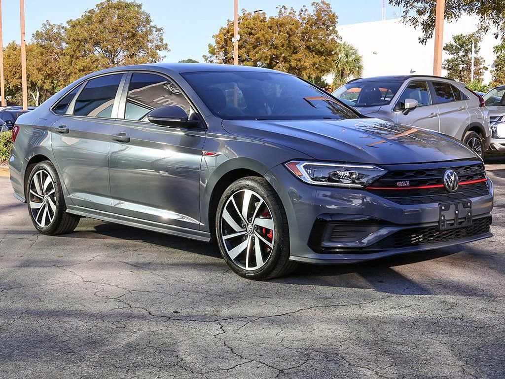Used 2019 Volkswagen Jetta GLI image 2