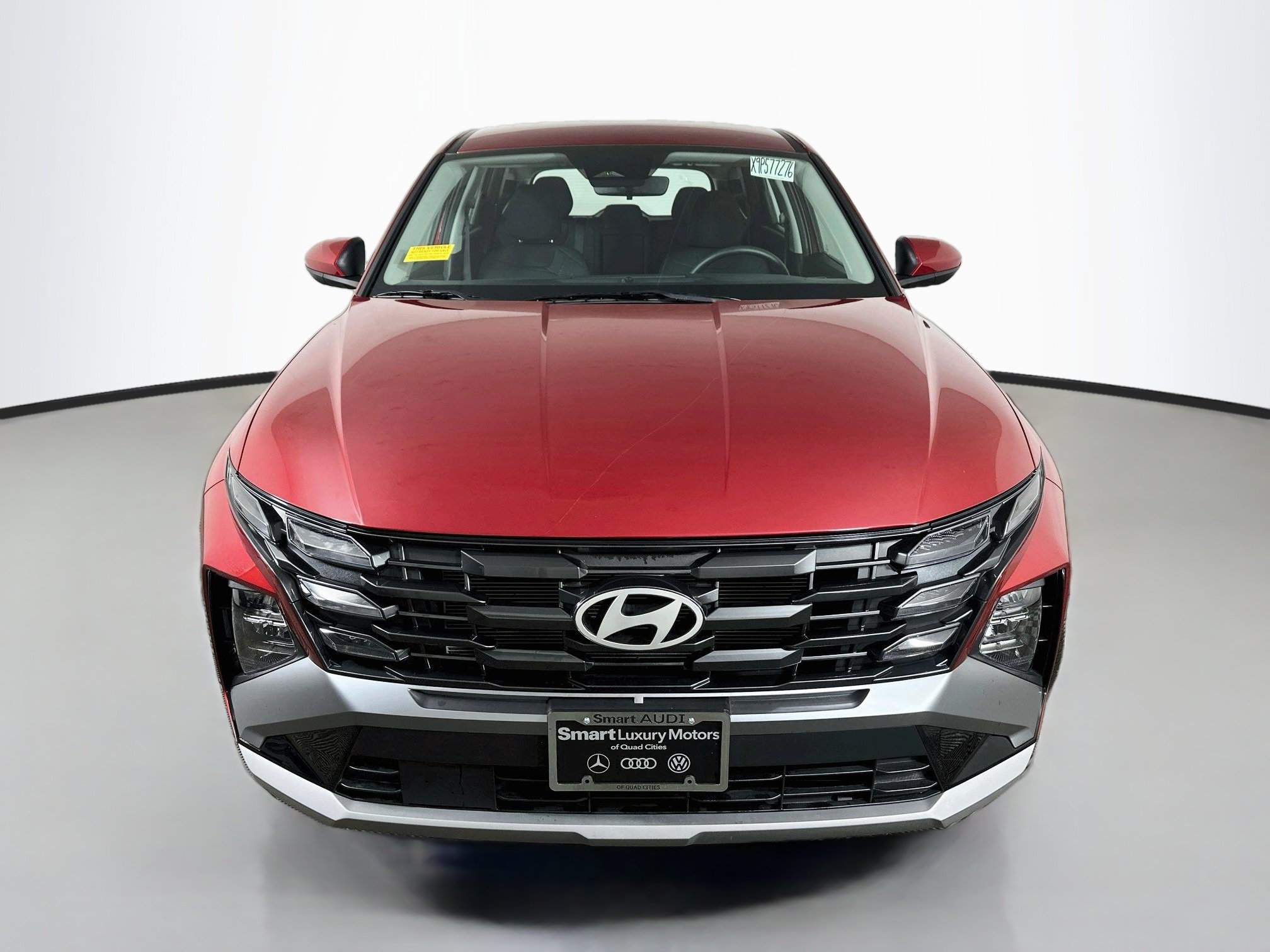 Used 2025 Hyundai Tucson SE AWD/4WD image 2