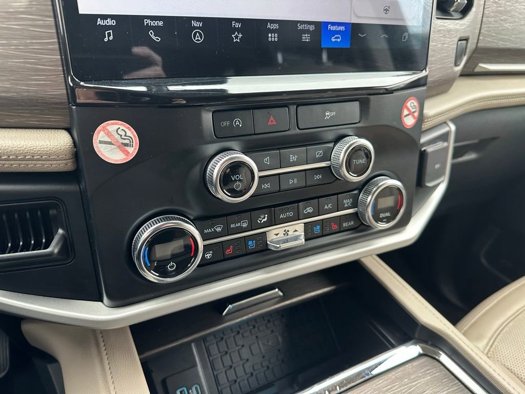 Used 2024 Ford Expedition Max Limited image 28