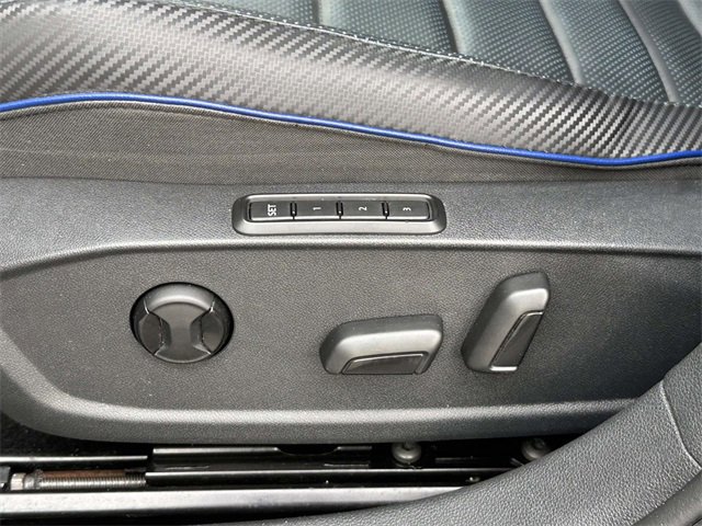 Certified 2022 Volkswagen Golf R image 16