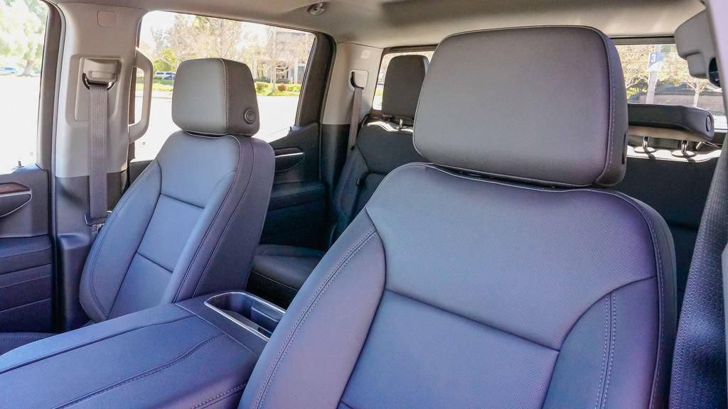 Used 2026 GMC Sierra 1500 SLT w/ SLT Convenience Package AWD/4WD image 18