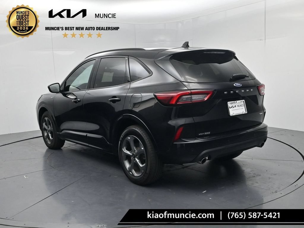 Used 2023 Ford Escape ST-Line w/ Tech Pack #1 AWD/4WD image 6