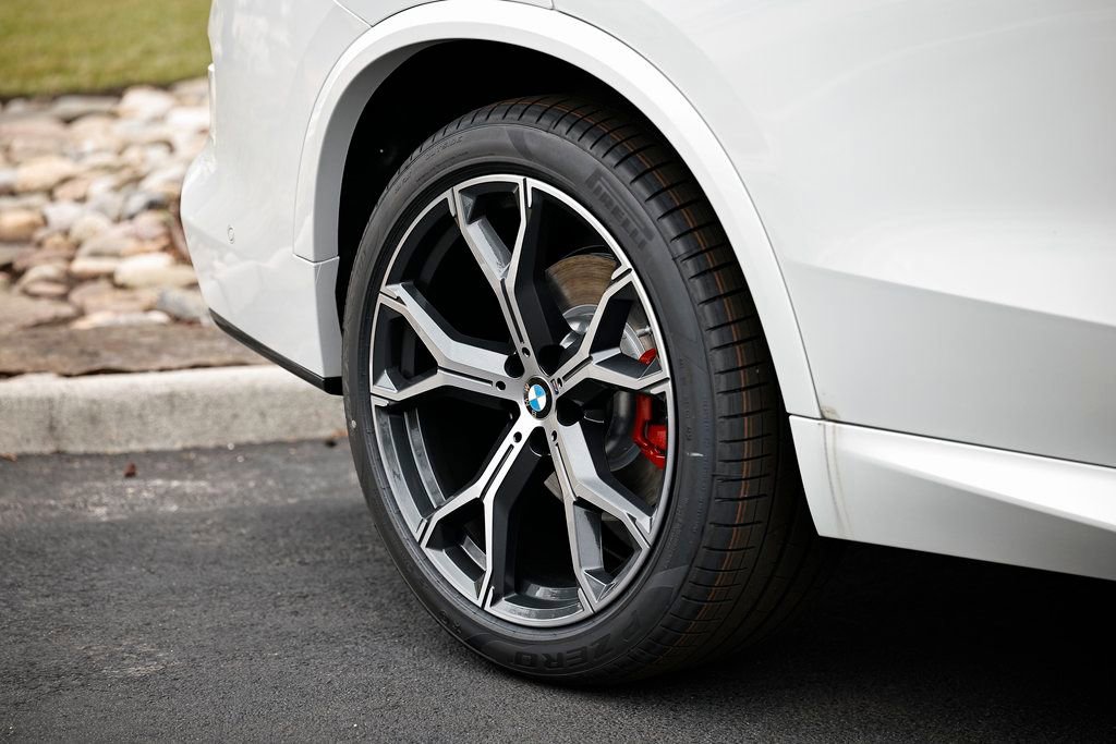New 2026 BMW X5 sDrive40i w/ M Sport Package image 6