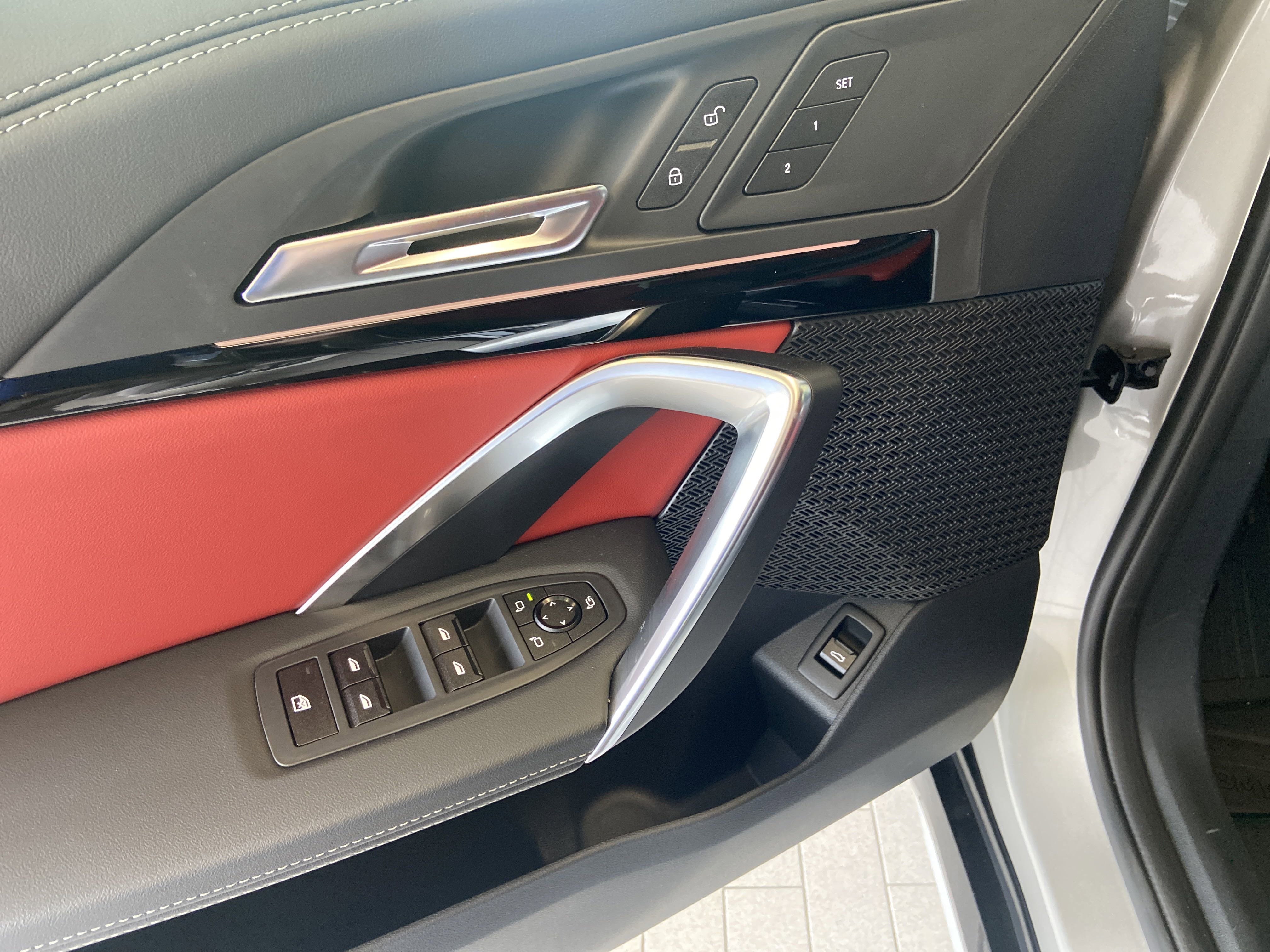 Used 2025 BMW X1 xDrive28i w/ Technology Package image 20