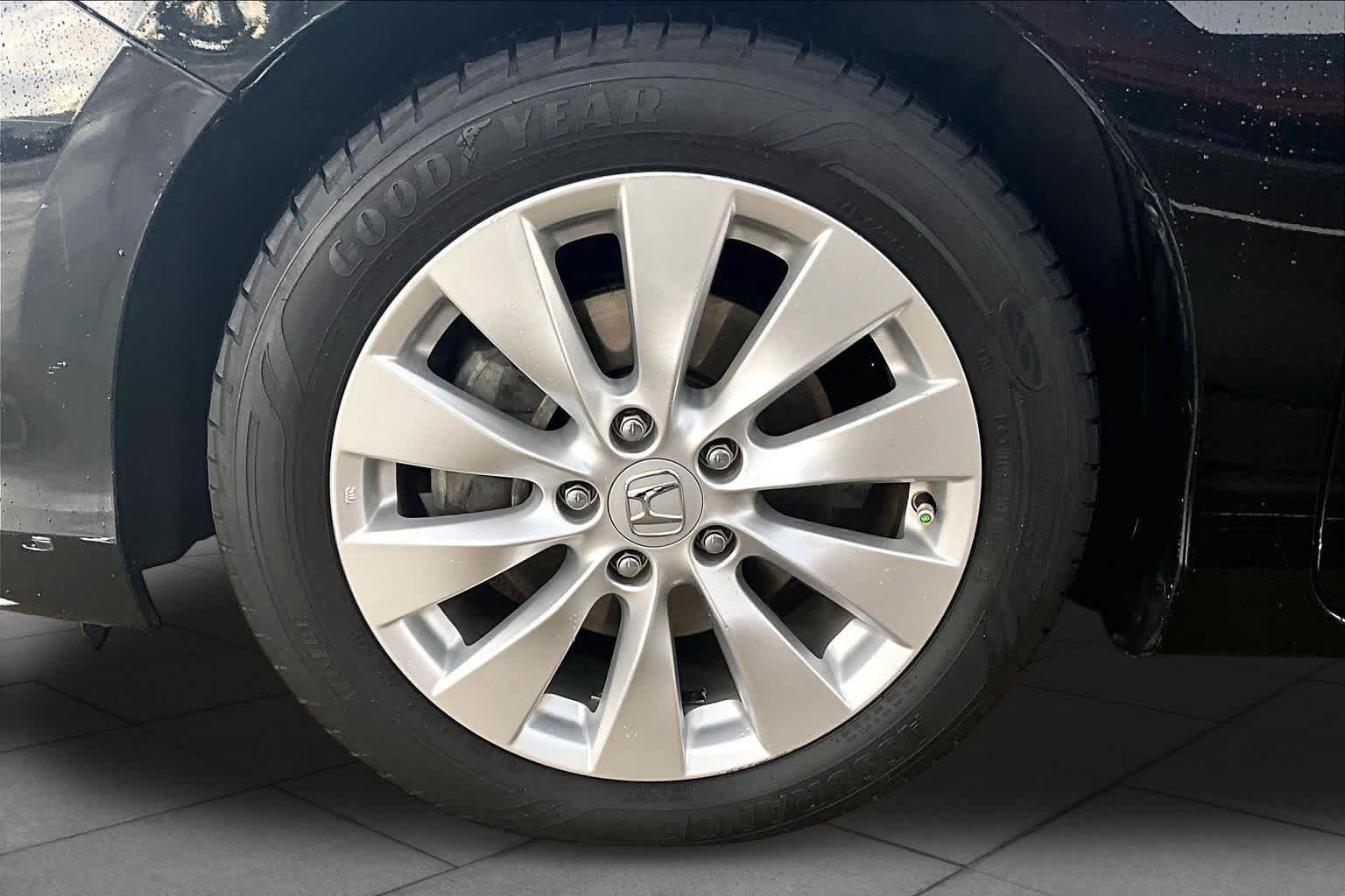 Used 2015 Honda Accord EX-L image 10