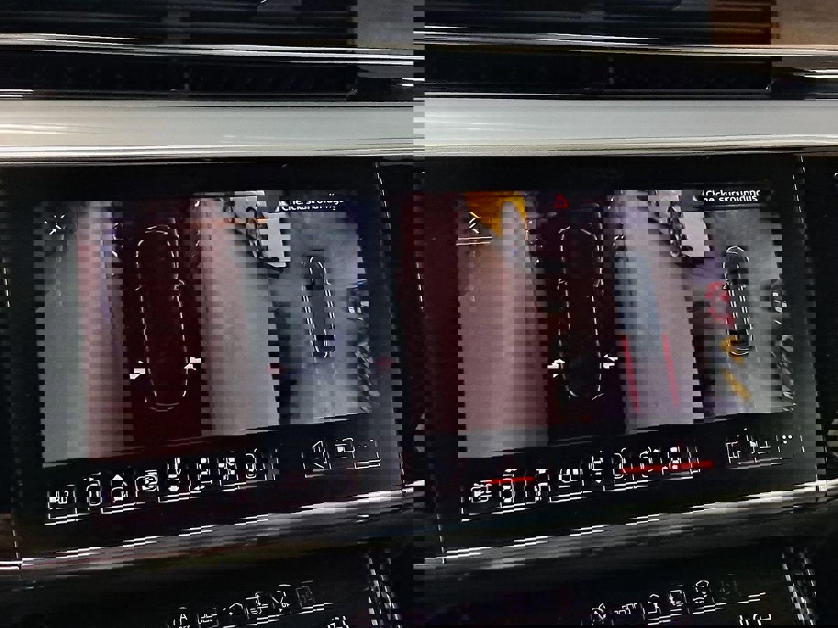 Used 2021 Audi A8 L 4.0T w/ Executive Plus Package image 31