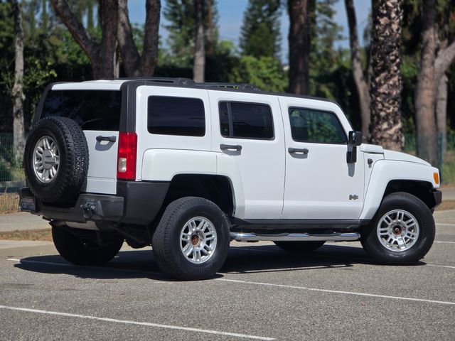 Used 2009 HUMMER H3 image 9