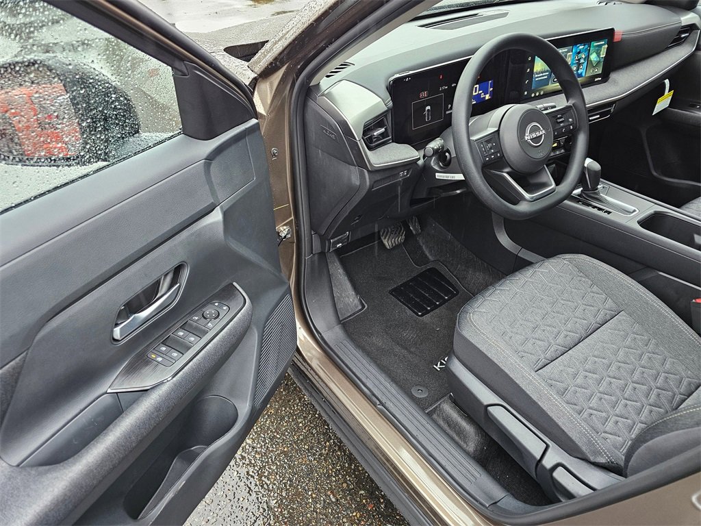 New 2026 Nissan Kicks SV w/ SV Premium Package image 9