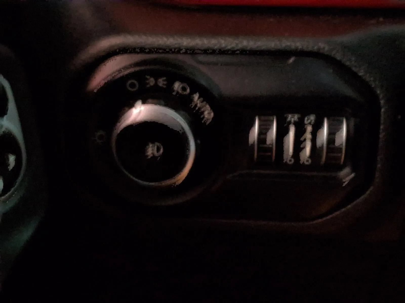 Used 2018 Jeep Wrangler Unlimited Rubicon w/ Dual Top Group AWD/4WD image 27