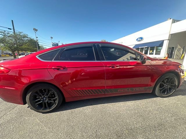 Used 2019 Ford Fusion SE w/ Equipment Group 151A FWD image 1