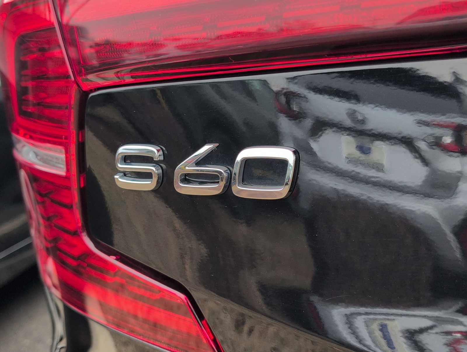 Used 2024 Volvo S60 B5 Core image 13