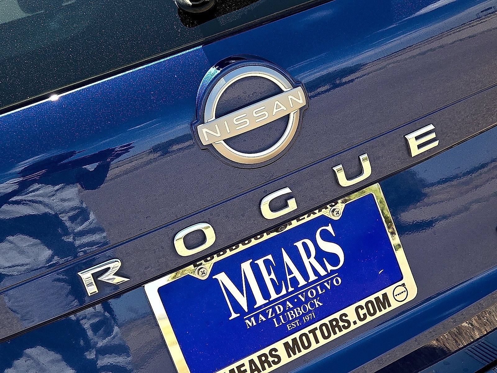 Used 2023 Nissan Rogue SV AWD/4WD image 11