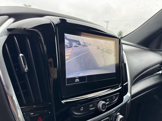 Used 2023 Chevrolet Traverse LT FWD image 20