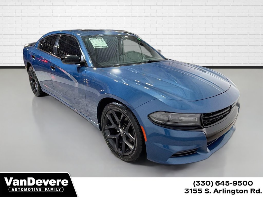 Used 2020 Dodge Charger SXT w/ Blacktop Package RWD image 1