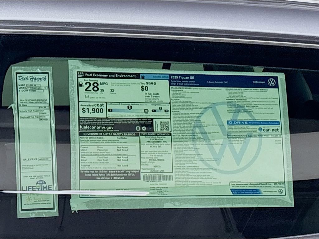 New 2025 Volkswagen Tiguan SE image 23