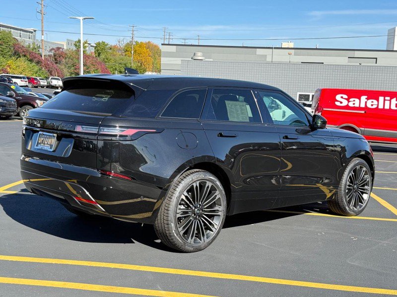 Used 2026 Land Rover Range Rover Velar Dynamic SE AWD/4WD image 3
