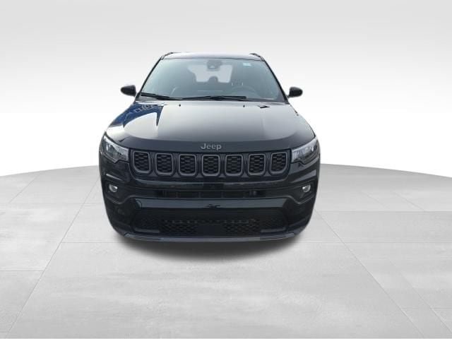 Used 2025 Jeep Compass Latitude w/ Altitude Special Edition AWD/4WD image 16