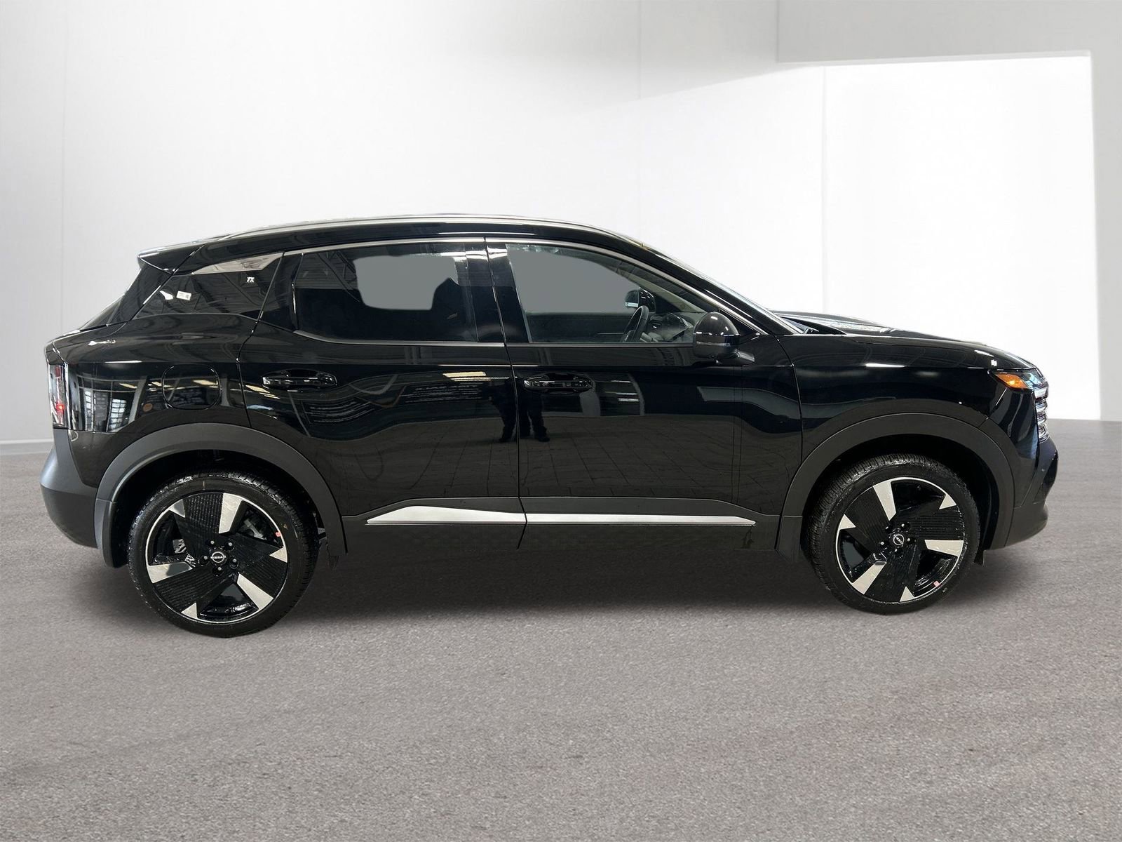 New 2026 Nissan Kicks SR w/ SR Premium Package image 40