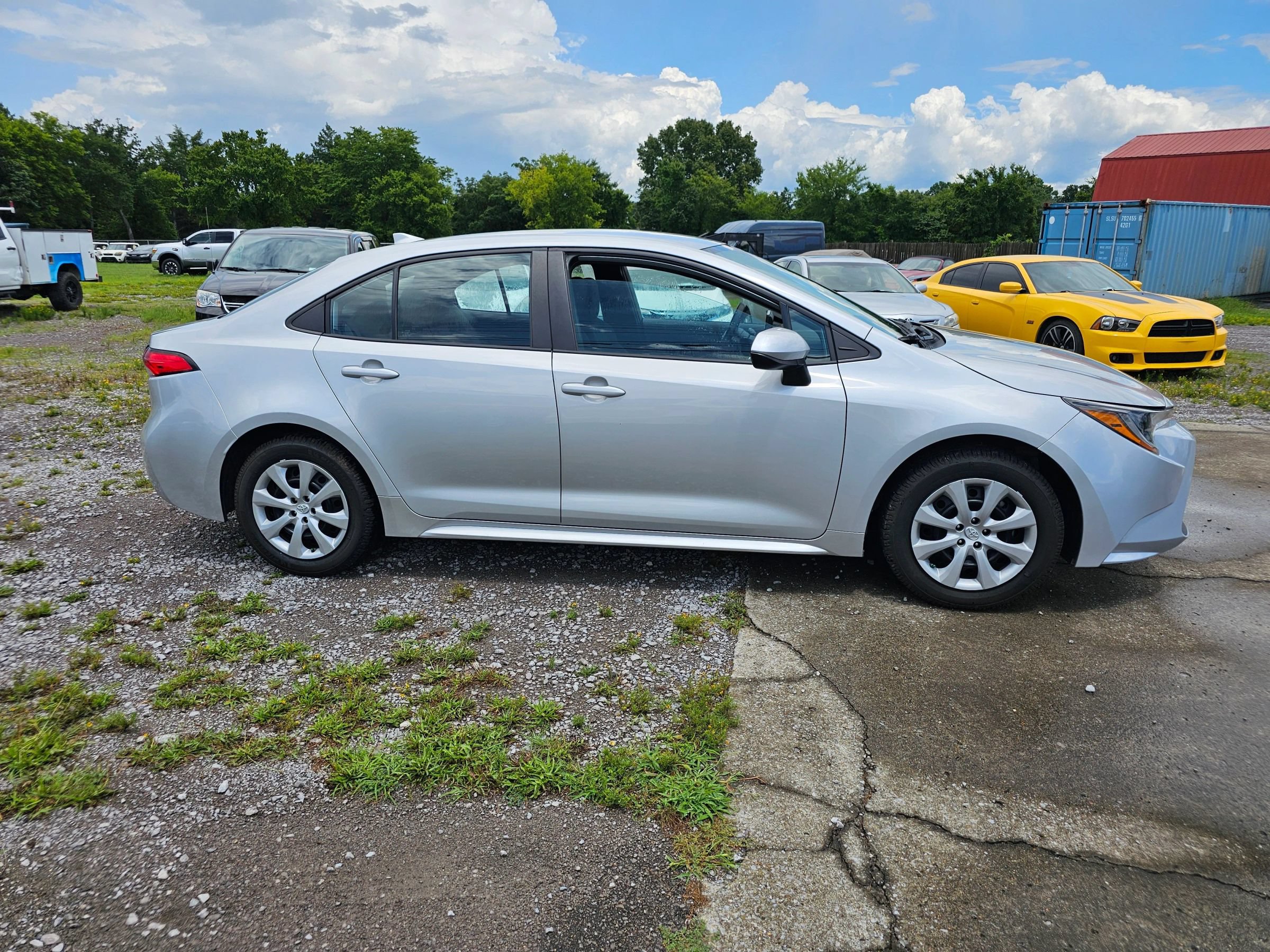 Used 2022 Toyota Corolla LE FWD image 16