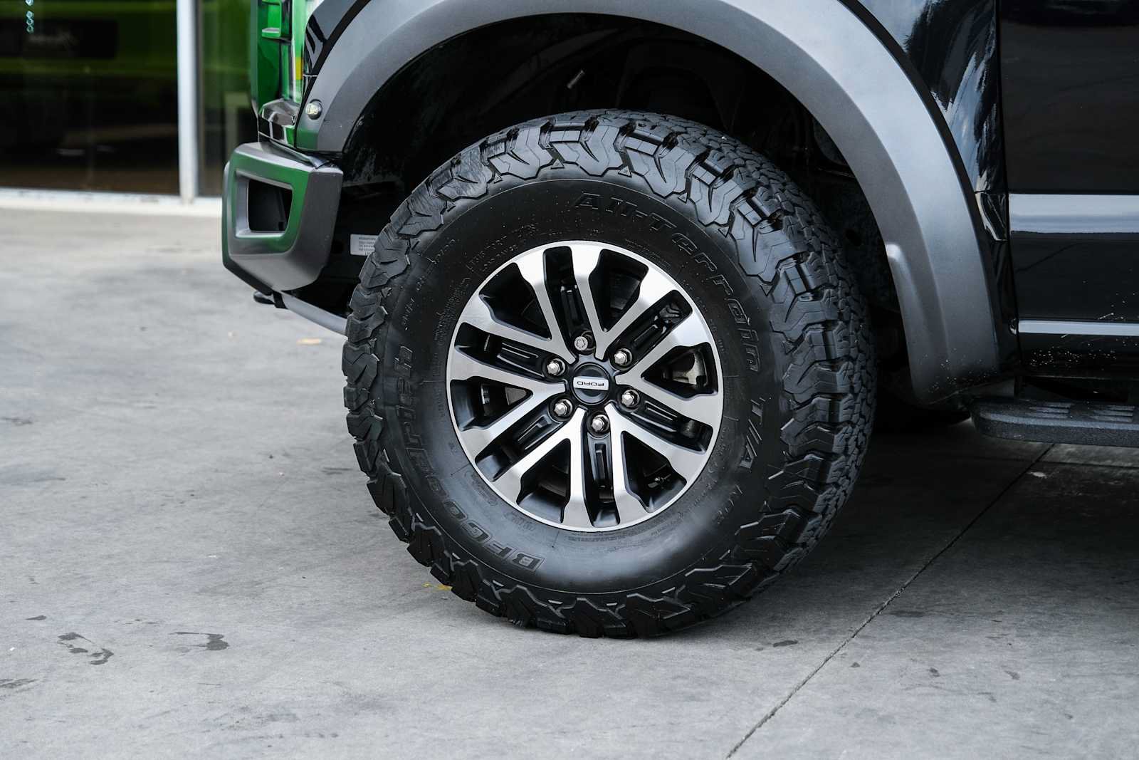 Used 2019 Ford F150 Raptor w/ Equipment Group 802A Luxury AWD/4WD image 19