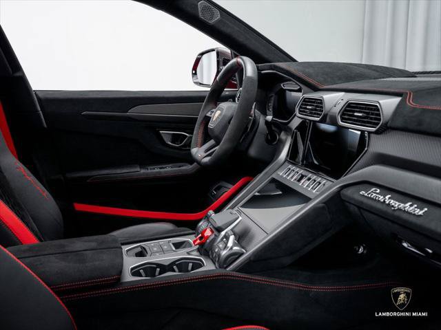 Used 2023 Lamborghini Urus Performante AWD/4WD image 46