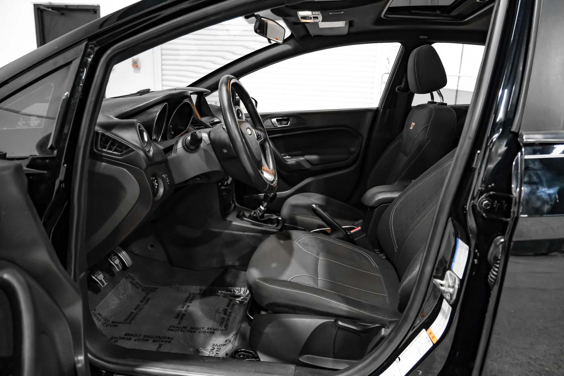 Used 2017 Ford Fiesta ST FWD image 33