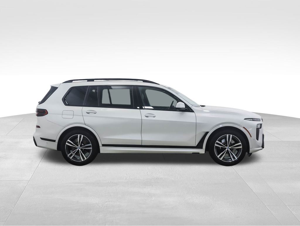 Used 2023 BMW X7 xDrive40i w/ M Sport Package image 6